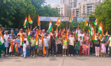 सेंचुरी में निकली तिरंगा यात्रा, देशभक्ति के रंग में सराबोर हुए निवासी