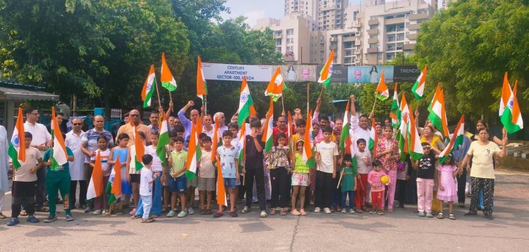सेंचुरी में निकली तिरंगा यात्रा, देशभक्ति के रंग में सराबोर हुए निवासी