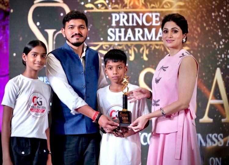 प्रिंस शर्मा को मिला अभिनेत्री शमिता शेट्टी के हाथों ‘ग्लोबल एक्सीलेंस अवार्ड’