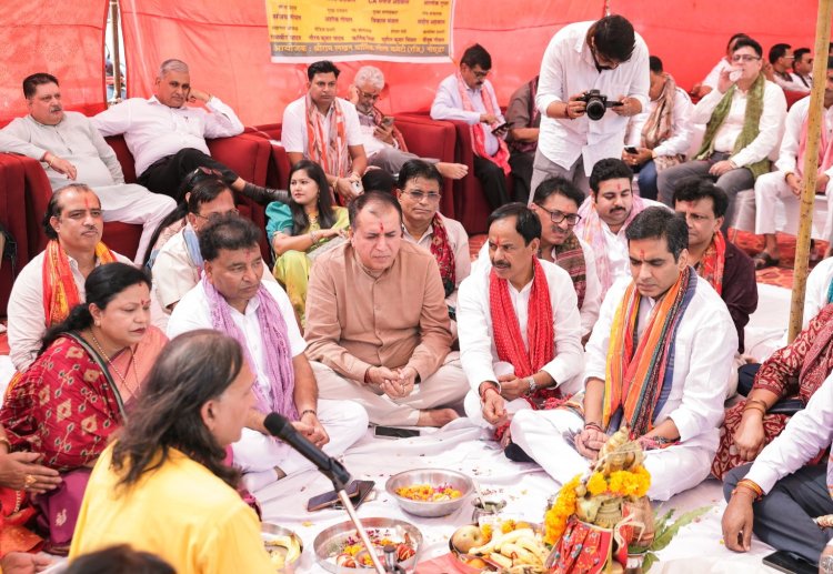श्री राम लखन धार्मिक लीला कमेटी ने भूमि पूजन एवं ध्वजारोहण के साथ शुरू की रामलीला की तैयारिया