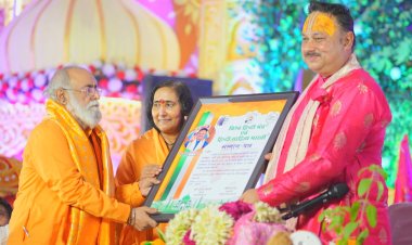 आचार्य मृदुल कांत शास्त्री हुए पीएचडी की मानद उपाधि से विभूषित