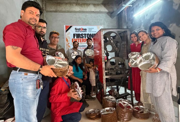 हुनर से लिखी आत्मनिर्भरता की नई इबारत, दिव्यांग हाथों ने बांटी खुशियां