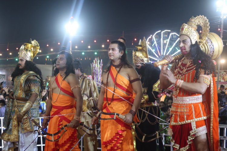 रावण द्वारा शिव स्तुति, चंद्रहास तलवार का गिरना, रावण वध मंचन हुआ। 